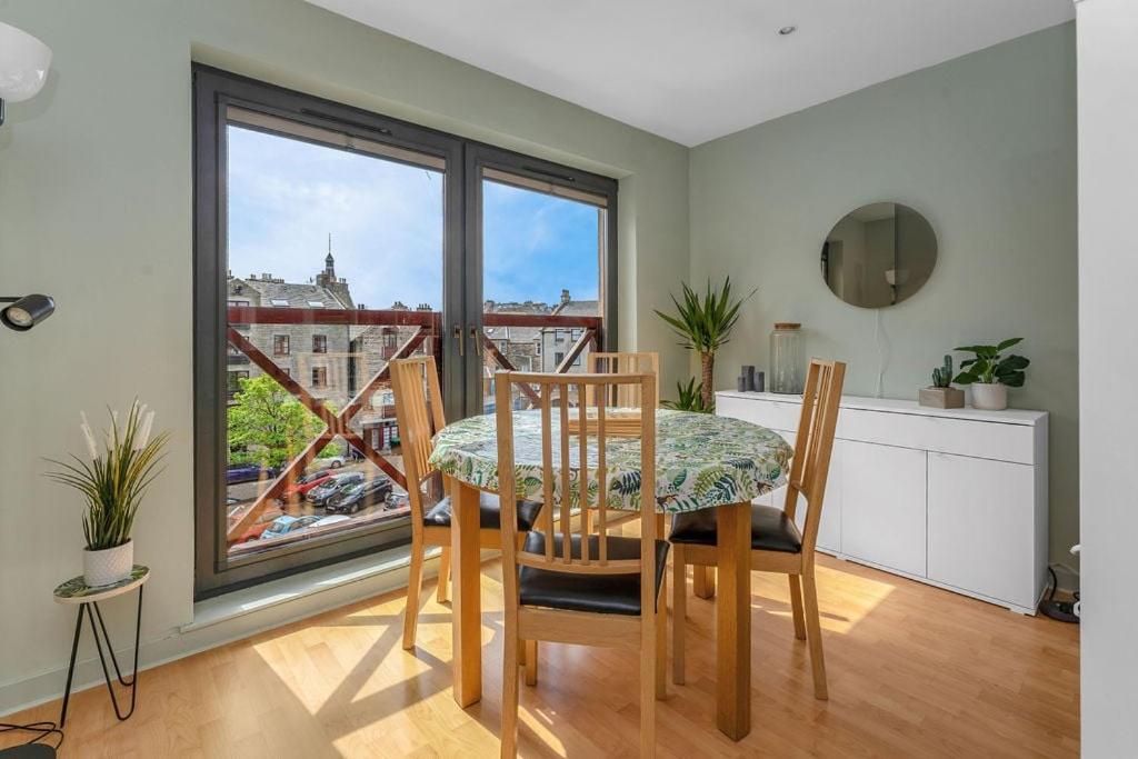 Guestready - Peaceful Retreat In Leith Apartment เอดินบะระ ภายนอก รูปภาพ