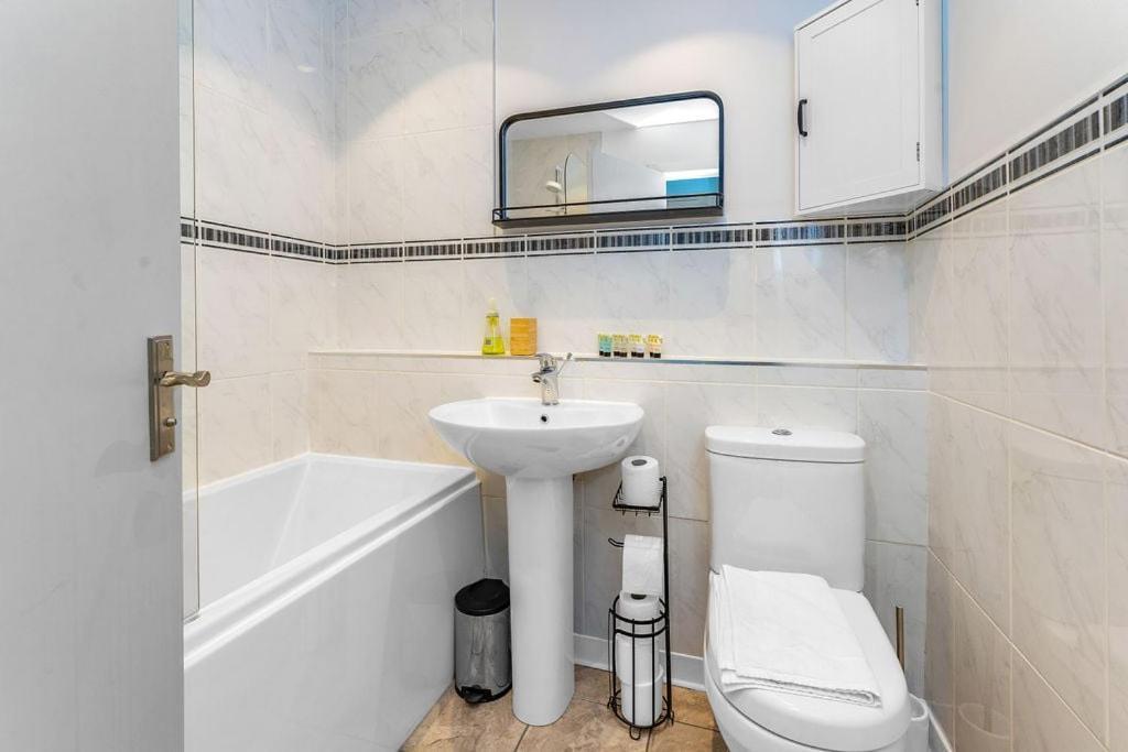Guestready - Peaceful Retreat In Leith Apartment เอดินบะระ ภายนอก รูปภาพ