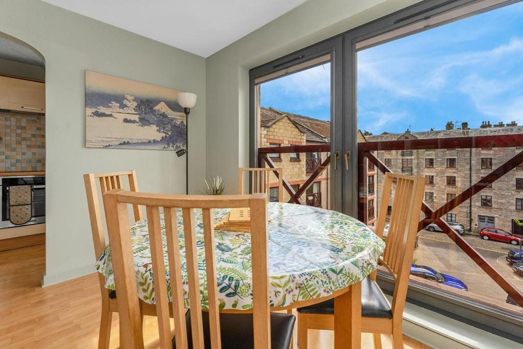 Guestready - Peaceful Retreat In Leith Apartment เอดินบะระ ภายนอก รูปภาพ